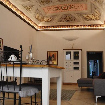 Chez Anna Apartment เยซี ภายนอก รูปภาพ